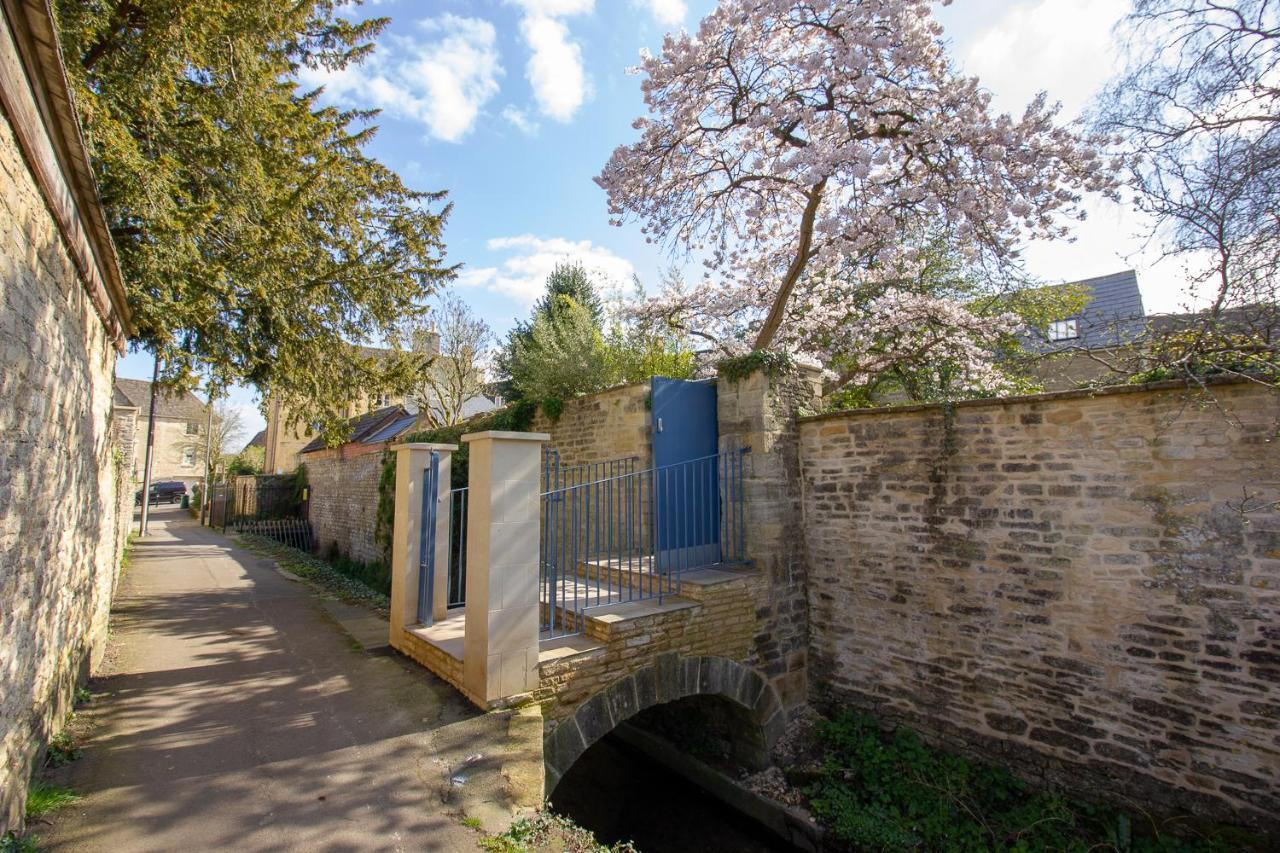 The Potting Shed, 5* Luxury Escape Cirencester Eksteriør bilde